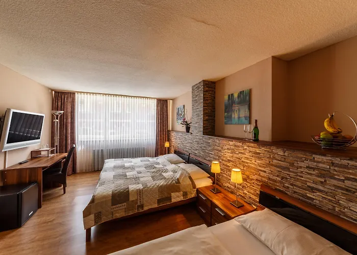 City Hotel Stolberg Otel 3*