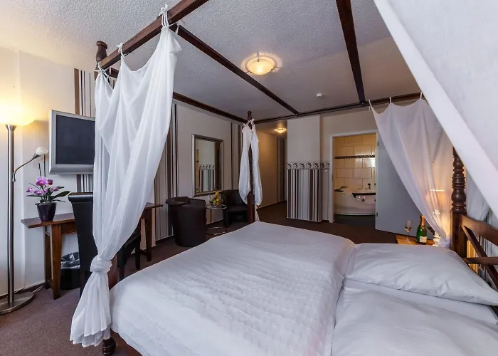 City Hotel Stolberg Otel 3*