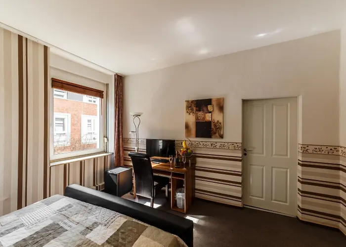 City Hotel Stolberg Otel 3*